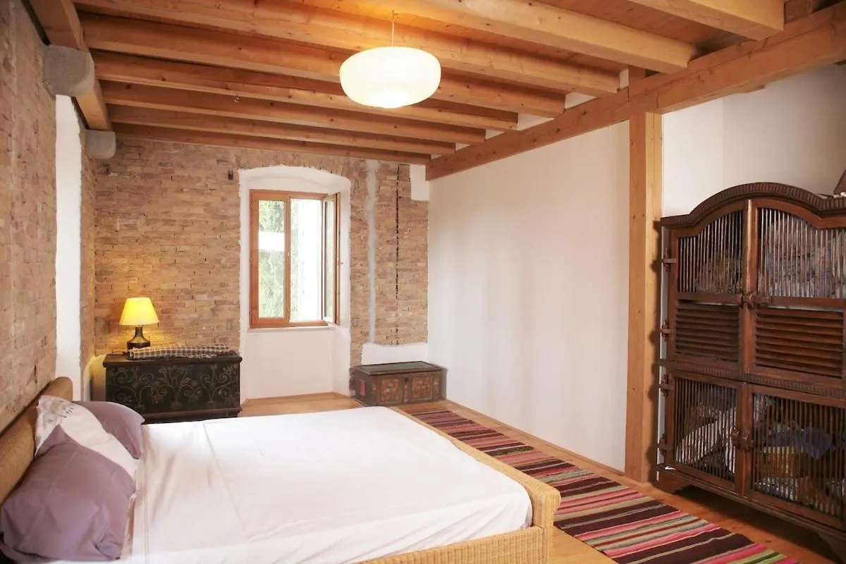 Beautiful Villa On A Small Island Mali Losinj