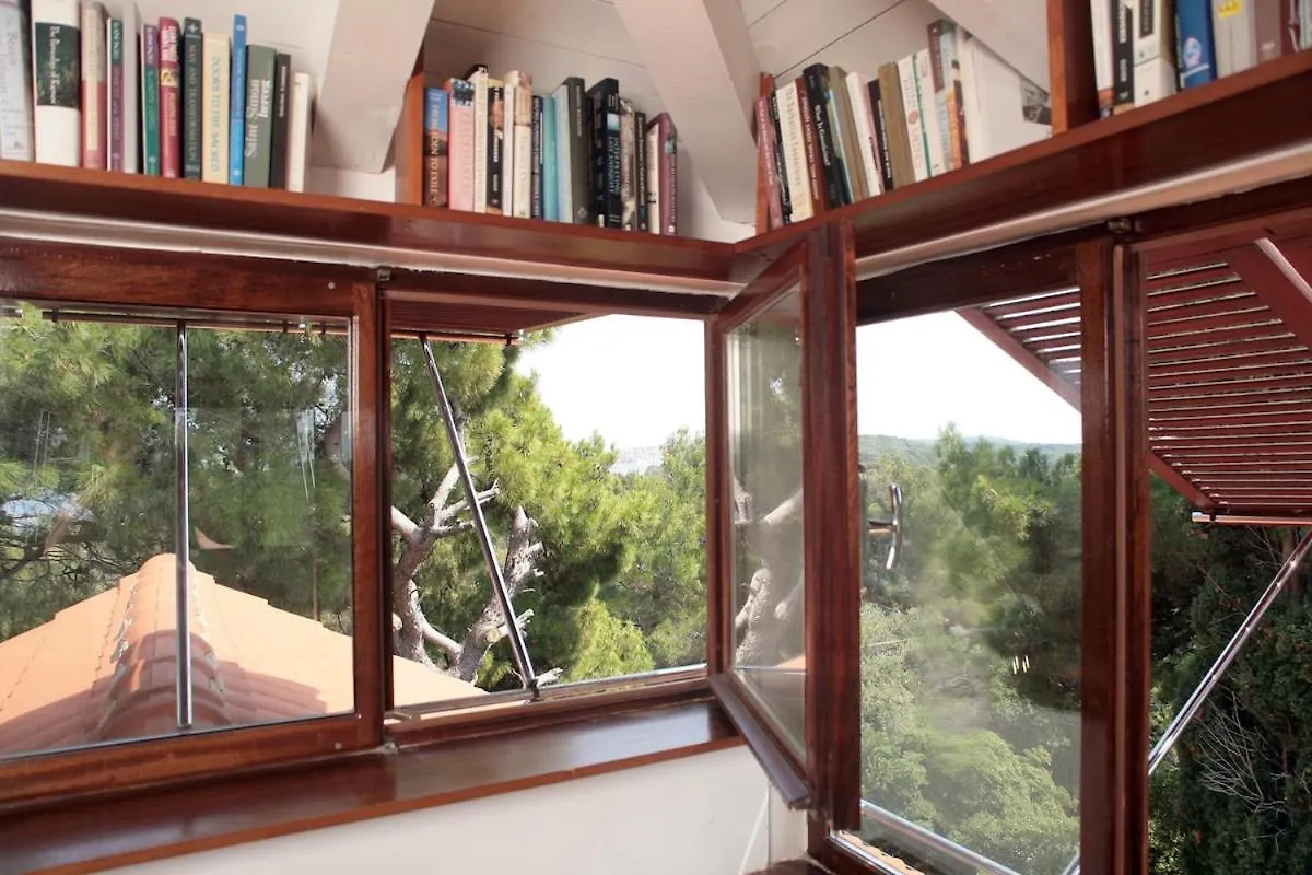 Beautiful Villa On A Small Island Mali Losinj